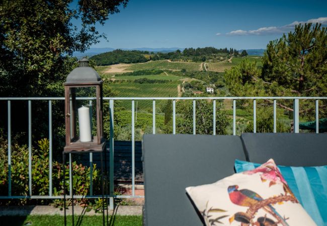 Villa in Marcialla - VILLA CHIANTI, your Secret 4 Bedrooms Retreat with View over the Vineyards in Marcialla Villa in Marcialla - VILLA CHIANTI, your Secret 4 Bedrooms Retreat with View over the Vineyards in Marcialla