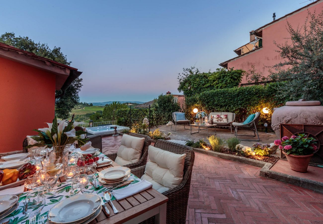 Villa in Marcialla - VILLA CHIANTI, your Secret 4 Bedrooms Retreat with View over the Vineyards in Marcialla Villa in Marcialla - VILLA CHIANTI, your Secret 4 Bedrooms Retreat with View over the Vineyards in Marcialla