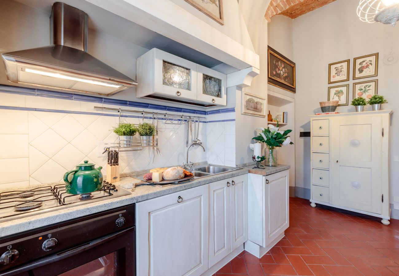 Villa in Marcialla - VILLA CHIANTI, your Secret 4 Bedrooms Retreat with View over the Vineyards in Marcialla Villa in Marcialla - VILLA CHIANTI, your Secret 4 Bedrooms Retreat with View over the Vineyards in Marcialla
