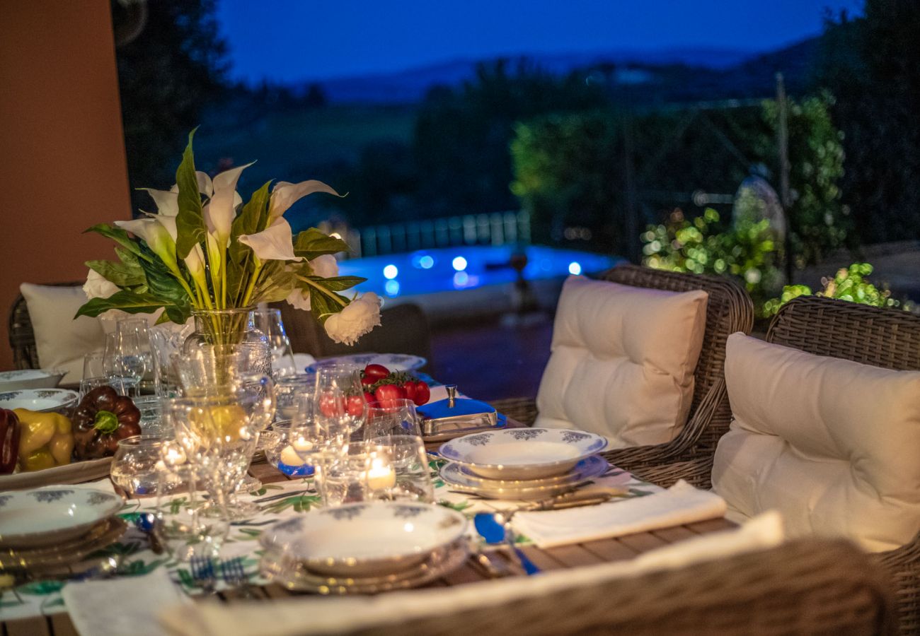 Villa in Marcialla - VILLA CHIANTI, your Secret 4 Bedrooms Retreat with View over the Vineyards in Marcialla Villa in Marcialla - VILLA CHIANTI, your Secret 4 Bedrooms Retreat with View over the Vineyards in Marcialla