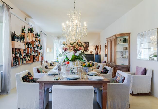 Villa in Montecarlo - 10 Bedrooms Villa in Lucca, SPA, Panoramic Pool Villa in Montecarlo - 10 Bedrooms Villa in Lucca, SPA, Panoramic Pool