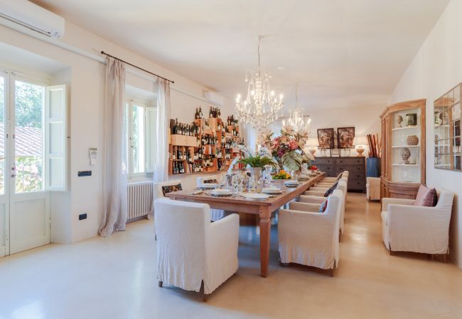 Villa in Montecarlo - 10 Bedrooms Villa in Lucca, SPA, Panoramic Pool Villa in Montecarlo - 10 Bedrooms Villa in Lucca, SPA, Panoramic Pool