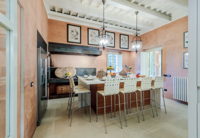 Villa in Montecarlo - 10 Bedrooms Villa in Lucca, SPA, Panoramic Pool Villa in Montecarlo - 10 Bedrooms Villa in Lucca, SPA, Panoramic Pool