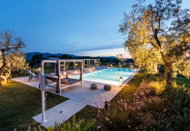 Villa in Montecarlo - 10 Bedrooms Villa in Lucca, SPA, Panoramic Pool Villa in Montecarlo - 10 Bedrooms Villa in Lucca, SPA, Panoramic Pool