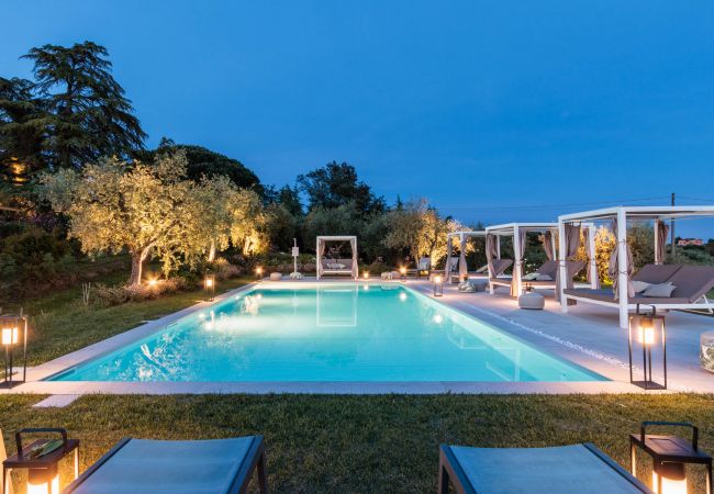 Villa in Montecarlo - 10 Bedrooms Villa in Lucca, SPA, Panoramic Pool Villa in Montecarlo - 10 Bedrooms Villa in Lucca, SPA, Panoramic Pool