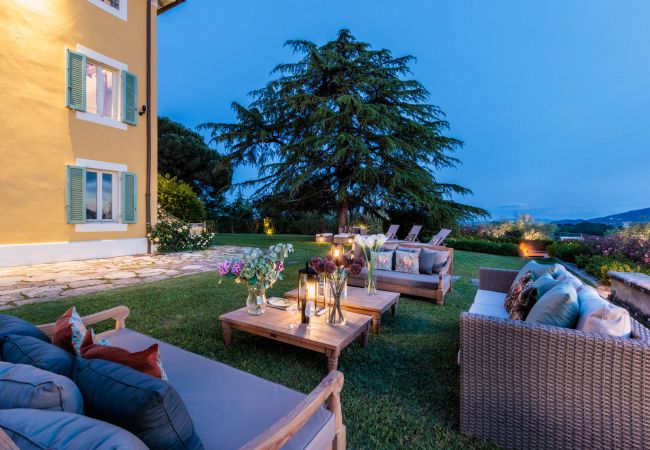 Villa in Montecarlo - 10 Bedrooms Villa in Lucca, SPA, Panoramic Pool Villa in Montecarlo - 10 Bedrooms Villa in Lucca, SPA, Panoramic Pool