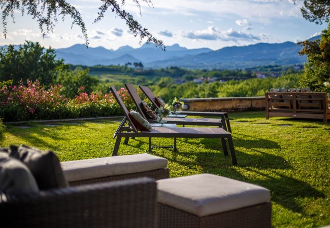 Villa in Montecarlo - 10 Bedrooms Villa in Lucca, SPA, Panoramic Pool Villa in Montecarlo - 10 Bedrooms Villa in Lucca, SPA, Panoramic Pool