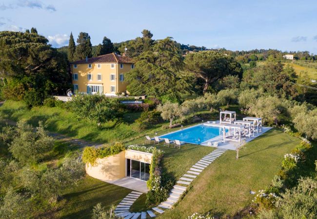 Villa in Montecarlo - 10 Bedrooms Villa in Lucca, SPA, Panoramic Pool Villa in Montecarlo - 10 Bedrooms Villa in Lucca, SPA, Panoramic Pool