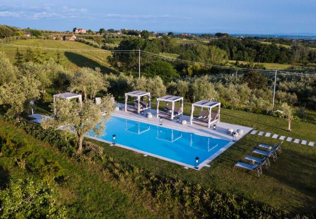 Villa in Montecarlo - 10 Bedrooms Villa in Lucca, SPA, Panoramic Pool Villa in Montecarlo - 10 Bedrooms Villa in Lucca, SPA, Panoramic Pool