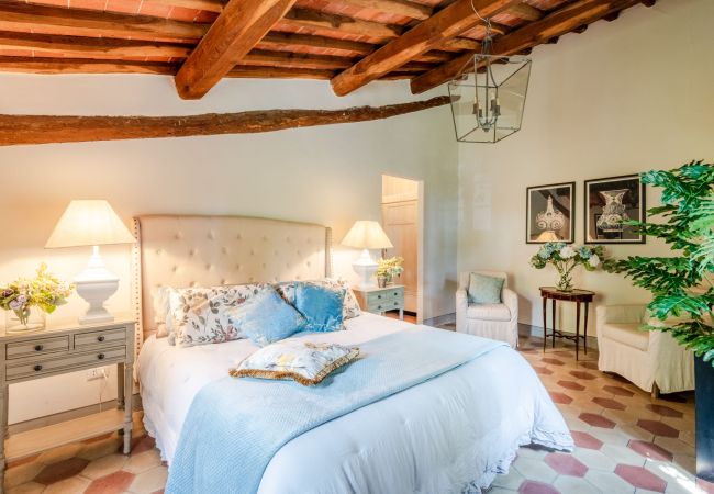 Villa in Montecarlo - 10 Bedrooms Villa in Lucca, SPA, Panoramic Pool Villa in Montecarlo - 10 Bedrooms Villa in Lucca, SPA, Panoramic Pool