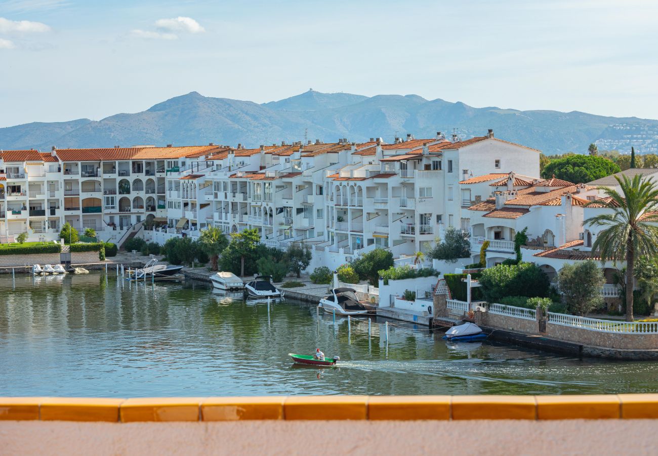 Villa in Empuriabrava - Empuriabrava Villa in Empuriabrava - Empuriabrava