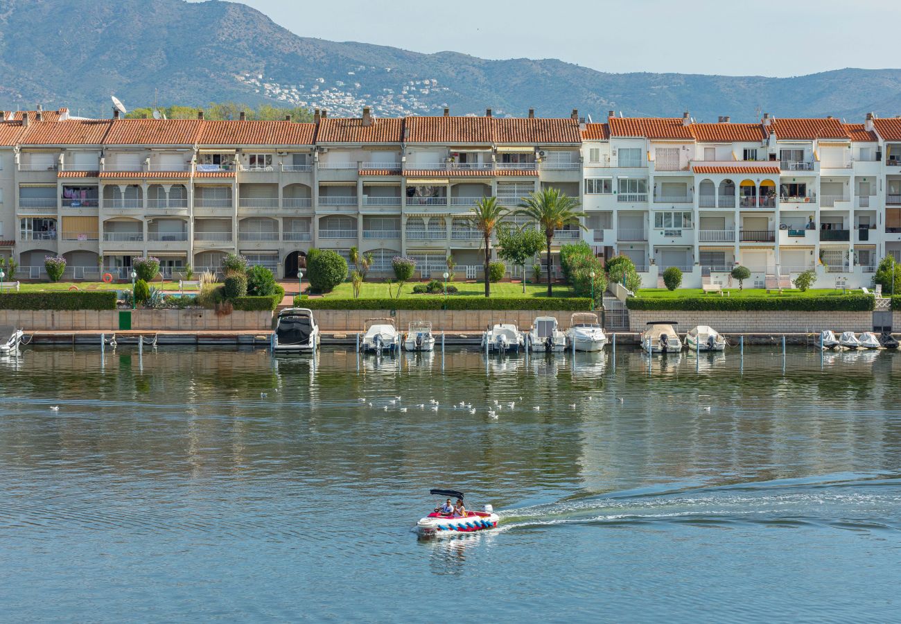 Villa in Empuriabrava - Empuriabrava Villa in Empuriabrava - Empuriabrava