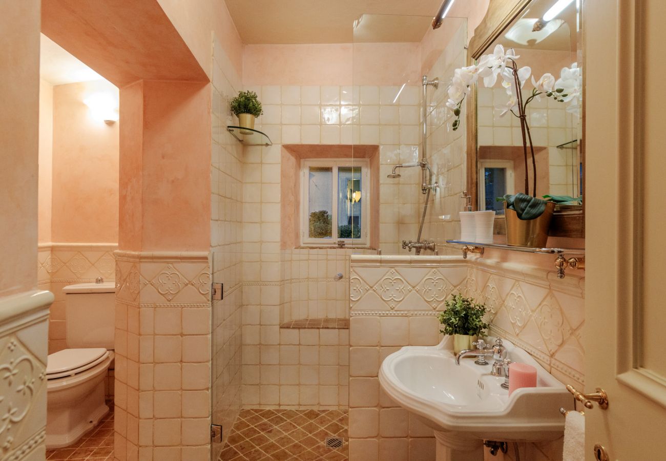 Apartment in Lucca - CASA KATHY: Smart and Convenient Luxury 2 Bedrooms Apartment inside the City Walls Apartment in Lucca - CASA KATHY: Smart and Convenient Luxury 2 Bedrooms Apartment inside the City Walls