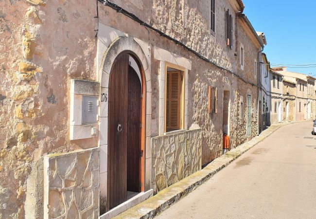 House in Maria de la salut - Sa Raval 082 cosy traditional village house with terrace and WiFi House in Maria de la salut - Sa Raval 082 cosy traditional village house with terrace and WiFi