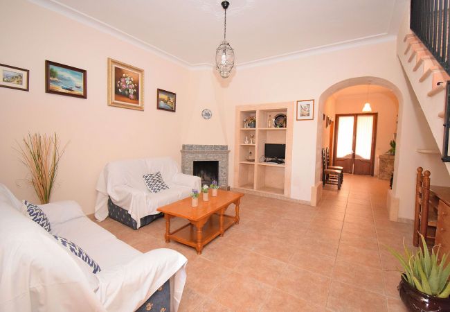 House in Maria de la salut - Sa Raval 082 cosy traditional village house with terrace and WiFi House in Maria de la salut - Sa Raval 082 cosy traditional village house with terrace and WiFi