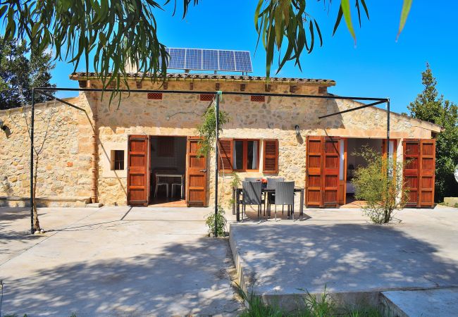 Country house in Sineu - Es Camp Pla 087 cosy finca with private pool, terrace, garden, barbecue and air-conditioning Country house in Sineu - Es Camp Pla 087 cosy finca with private pool, terrace, garden, barbecue and air-conditioning