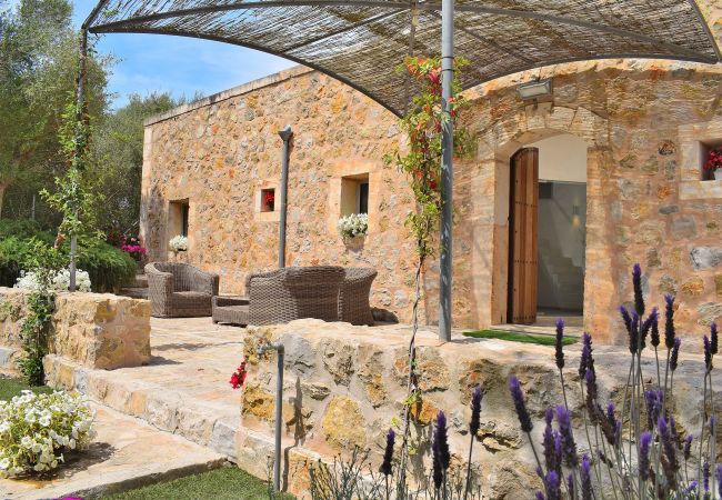 Country house in Maria de la salut - Es Gassons 012 fantastic villa with private pool, stunning views, barbecue and air-conditioning Country house in Maria de la salut - Es Gassons 012 fantastic villa with private pool, stunning views, barbecue and air-conditioning
