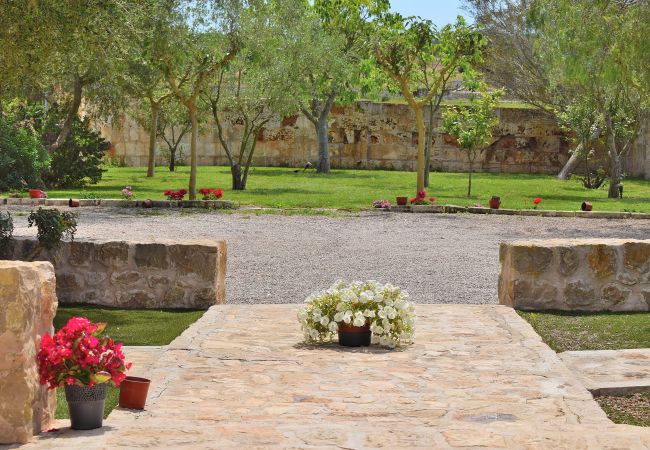 Country house in Maria de la salut - Es Gassons 012 fantastic villa with private pool, stunning views, barbecue and air-conditioning Country house in Maria de la salut - Es Gassons 012 fantastic villa with private pool, stunning views, barbecue and air-conditioning