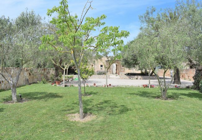 Country house in Maria de la salut - Es Gassons 012 fantastic villa with private pool, stunning views, barbecue and air-conditioning Country house in Maria de la salut - Es Gassons 012 fantastic villa with private pool, stunning views, barbecue and air-conditioning