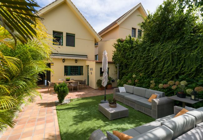 House in Santa Brígida - House with cozy garden BBQ  House in Santa Brígida - House with cozy garden BBQ