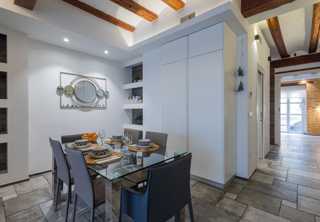 Apartment in Valencia / València - CENTER-MODERN 1BR, 2BA-TERRACE, WI-FI, A/C  Apartment in Valencia / València - CENTER-MODERN 1BR, 2BA-TERRACE, WI-FI, A/C