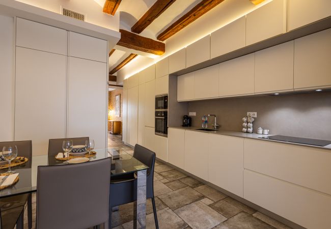 Apartment in Valencia / València - CENTER-MODERN 1BR, 2BA-TERRACE, WI-FI, A/C  Apartment in Valencia / València - CENTER-MODERN 1BR, 2BA-TERRACE, WI-FI, A/C