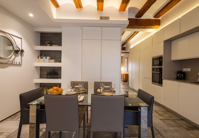 Apartment in Valencia / València - CENTER-MODERN 1BR, 2BA-TERRACE, WI-FI, A/C  Apartment in Valencia / València - CENTER-MODERN 1BR, 2BA-TERRACE, WI-FI, A/C