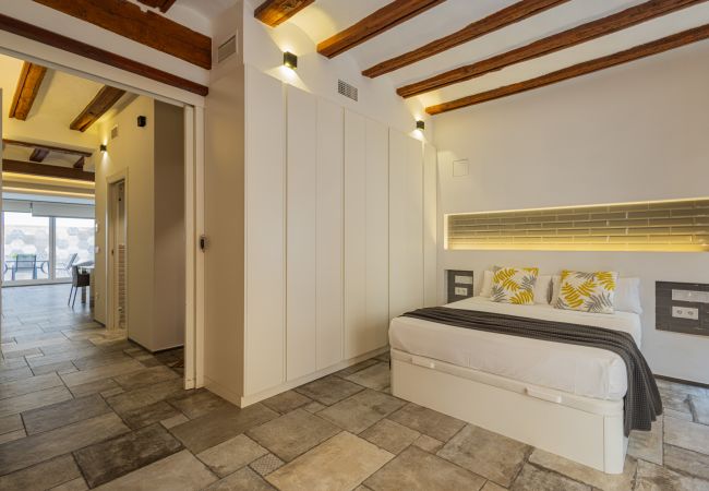 Apartment in Valencia / València - CENTER-MODERN 1BR, 2BA-TERRACE, WI-FI, A/C  Apartment in Valencia / València - CENTER-MODERN 1BR, 2BA-TERRACE, WI-FI, A/C
