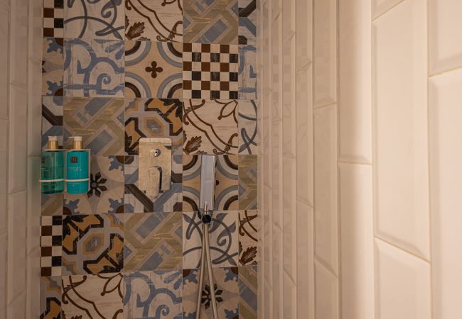 Apartment in Valencia / València - CENTER-MODERN 1BR, 2BA-TERRACE, WI-FI, A/C  Apartment in Valencia / València - CENTER-MODERN 1BR, 2BA-TERRACE, WI-FI, A/C