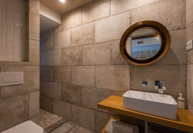 Apartment in Valencia / València - CENTER-MODERN 1BR, 2BA-TERRACE, WI-FI, A/C  Apartment in Valencia / València - CENTER-MODERN 1BR, 2BA-TERRACE, WI-FI, A/C