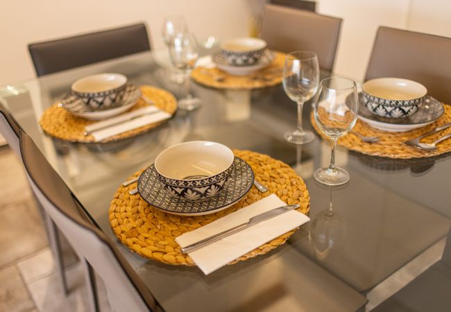Apartment in Valencia / València - CENTER-MODERN 1BR, 2BA-TERRACE, WI-FI, A/C  Apartment in Valencia / València - CENTER-MODERN 1BR, 2BA-TERRACE, WI-FI, A/C