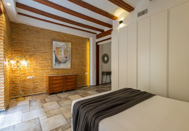 Apartment in Valencia / València - CENTER-MODERN 1BR, 2BA-TERRACE, WI-FI, A/C  Apartment in Valencia / València - CENTER-MODERN 1BR, 2BA-TERRACE, WI-FI, A/C