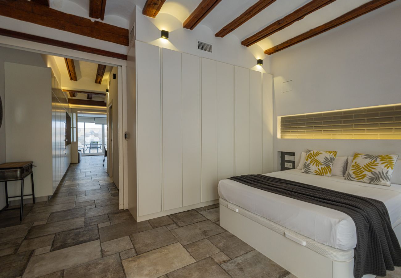 Apartment in Valencia / València - CENTER-MODERN 1BR, 2BA-TERRACE, WI-FI, A/C  Apartment in Valencia / València - CENTER-MODERN 1BR, 2BA-TERRACE, WI-FI, A/C