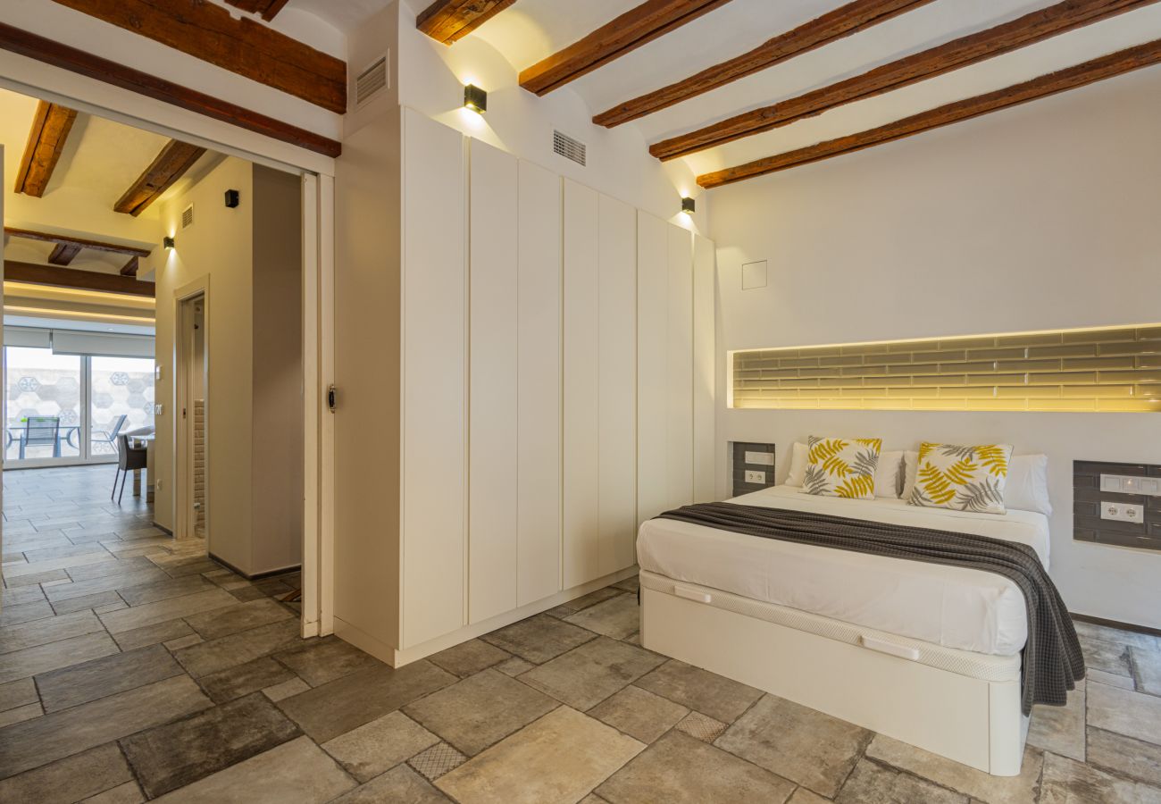 Apartment in Valencia / València - CENTER-MODERN 1BR, 2BA-TERRACE, WI-FI, A/C  Apartment in Valencia / València - CENTER-MODERN 1BR, 2BA-TERRACE, WI-FI, A/C