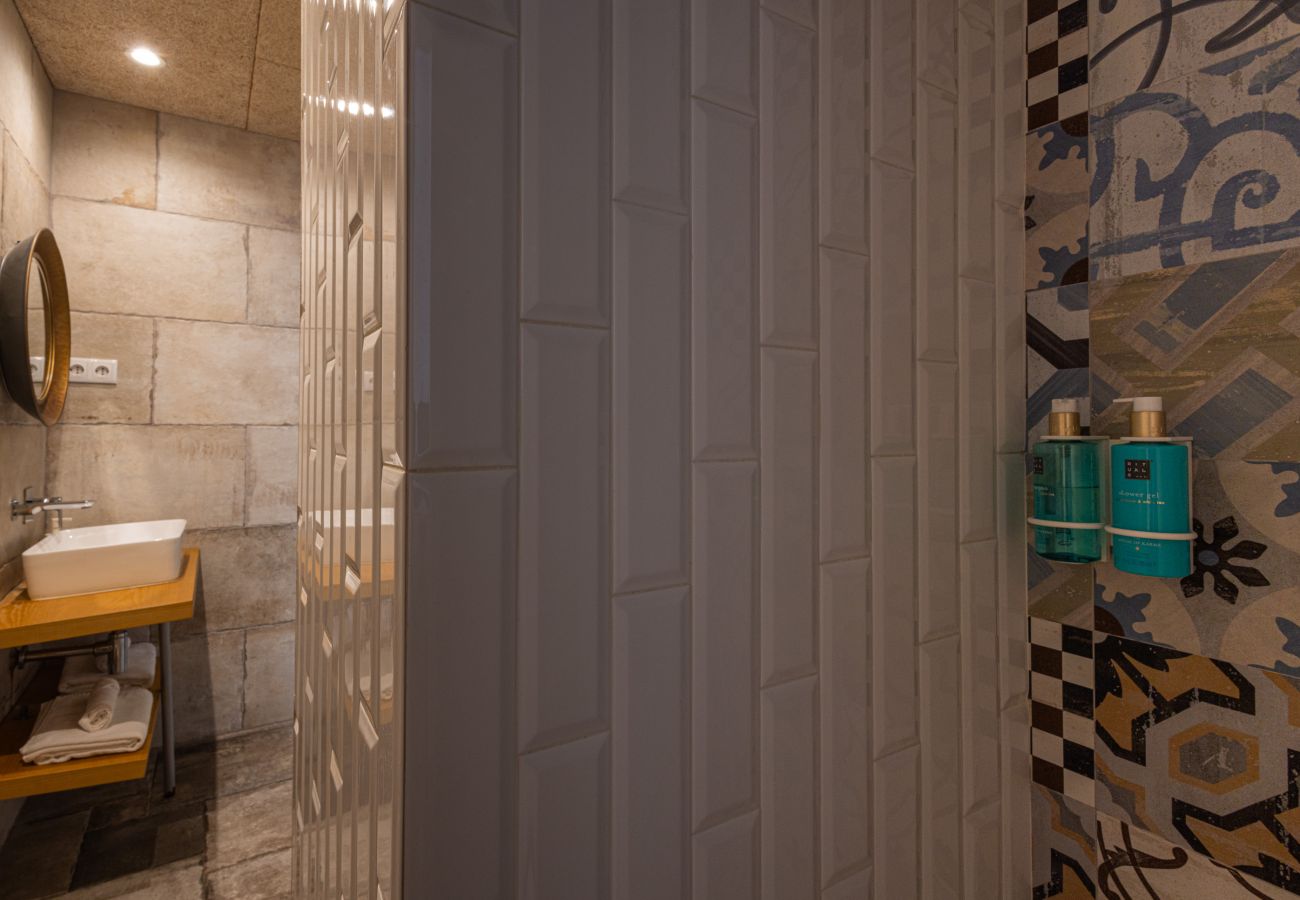 Apartment in Valencia / València - CENTER-MODERN 1BR, 2BA-TERRACE, WI-FI, A/C  Apartment in Valencia / València - CENTER-MODERN 1BR, 2BA-TERRACE, WI-FI, A/C