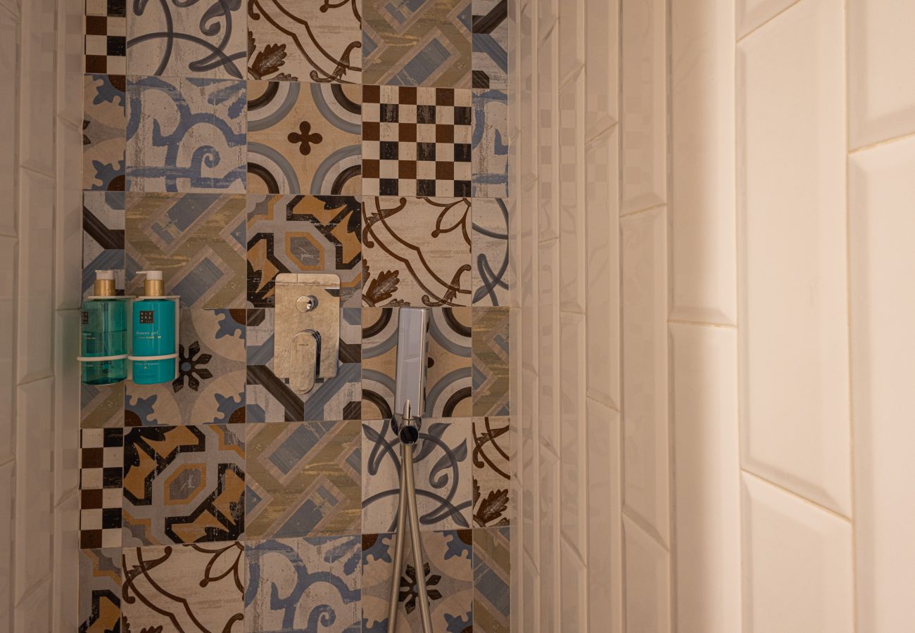 Apartment in Valencia / València - CENTER-MODERN 1BR, 2BA-TERRACE, WI-FI, A/C  Apartment in Valencia / València - CENTER-MODERN 1BR, 2BA-TERRACE, WI-FI, A/C