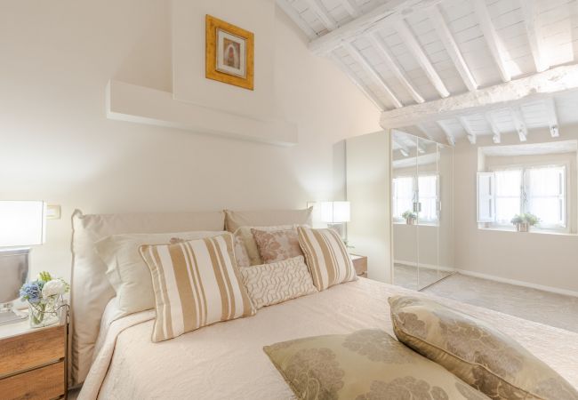 Apartment in Lucca - Grand 3 bedrooms Apartment with elevator inside the walls of Lucca Apartment in Lucca - Grand 3 bedrooms Apartment with elevator inside the walls of Lucca