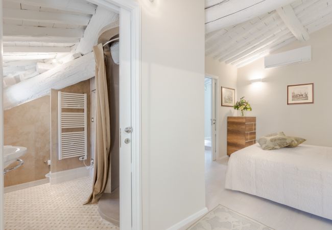 Apartment in Lucca - Grand 3 bedrooms Apartment with elevator inside the walls of Lucca Apartment in Lucca - Grand 3 bedrooms Apartment with elevator inside the walls of Lucca