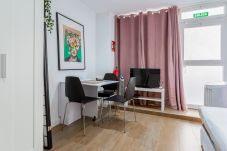 Studio in Madrid - Ground floor studio in Goya, Madrid