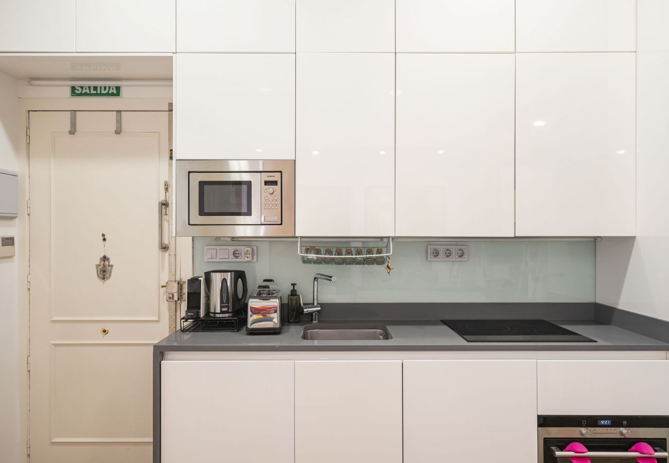 Apartment in Madrid - Apartamento Santa Engracia-Bilbao  Apartment in Madrid - Apartamento Santa Engracia-Bilbao