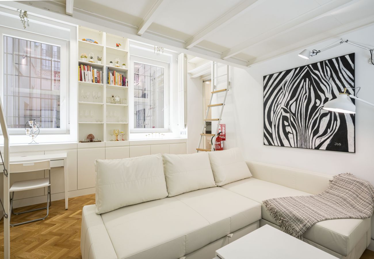 Apartment in Madrid - Apartamento Santa Engracia-Bilbao  Apartment in Madrid - Apartamento Santa Engracia-Bilbao