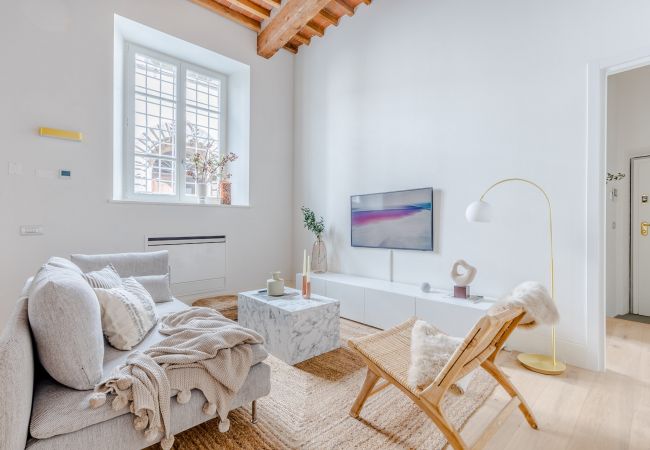 Apartment in Lucca - Casa Lazzaro Contemporary Ground Floor Apartment inside the walls of Lucca Apartment in Lucca - Casa Lazzaro Contemporary Ground Floor Apartment inside the walls of Lucca