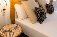 Studio in Valencia / València - City Centre Loft with Terrace - 2 Guests