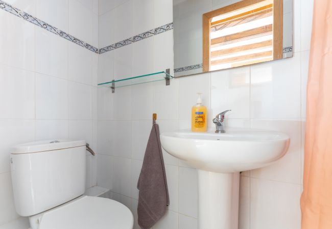 Apartment in Barcelona - PRIVATE TERRACE, 4 bedrooms, 2 bathrooms Apartment in Barcelona - PRIVATE TERRACE, 4 bedrooms, 2 bathrooms
