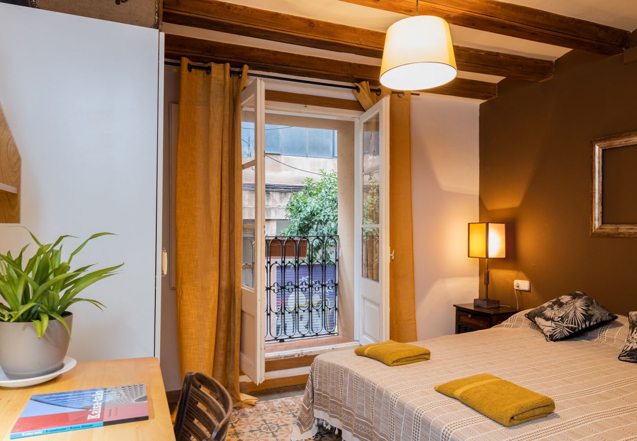Apartment in Barcelona - PRIVATE TERRACE, 4 bedrooms, 2 bathrooms Apartment in Barcelona - PRIVATE TERRACE, 4 bedrooms, 2 bathrooms