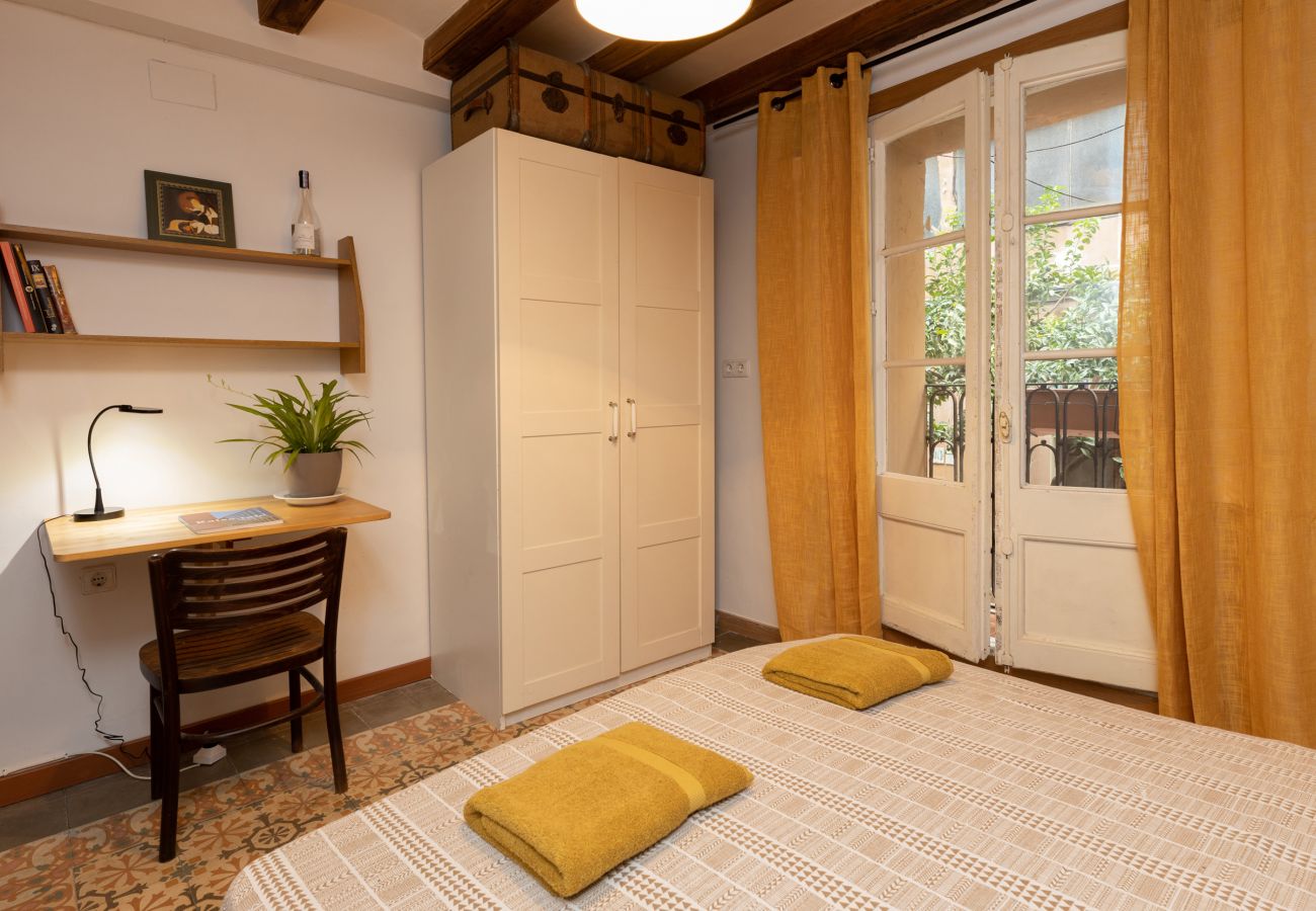 Apartment in Barcelona - PRIVATE TERRACE, 4 bedrooms, 2 bathrooms Apartment in Barcelona - PRIVATE TERRACE, 4 bedrooms, 2 bathrooms