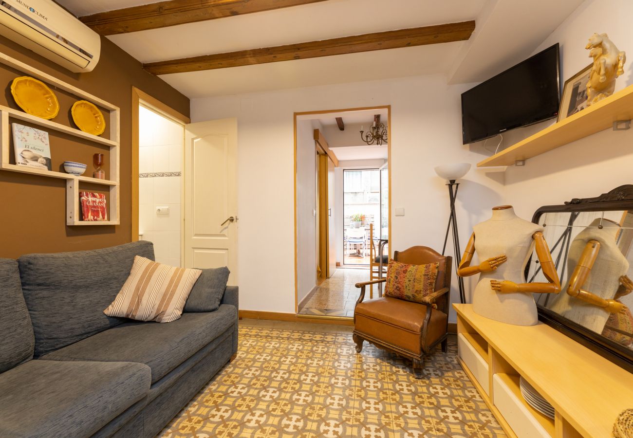 Apartment in Barcelona - PRIVATE TERRACE, 4 bedrooms, 2 bathrooms Apartment in Barcelona - PRIVATE TERRACE, 4 bedrooms, 2 bathrooms
