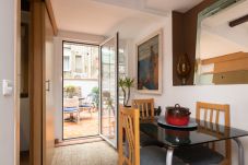 Apartment in Barcelona - PRIVATE TERRACE, 4 bedrooms, 2 bathrooms