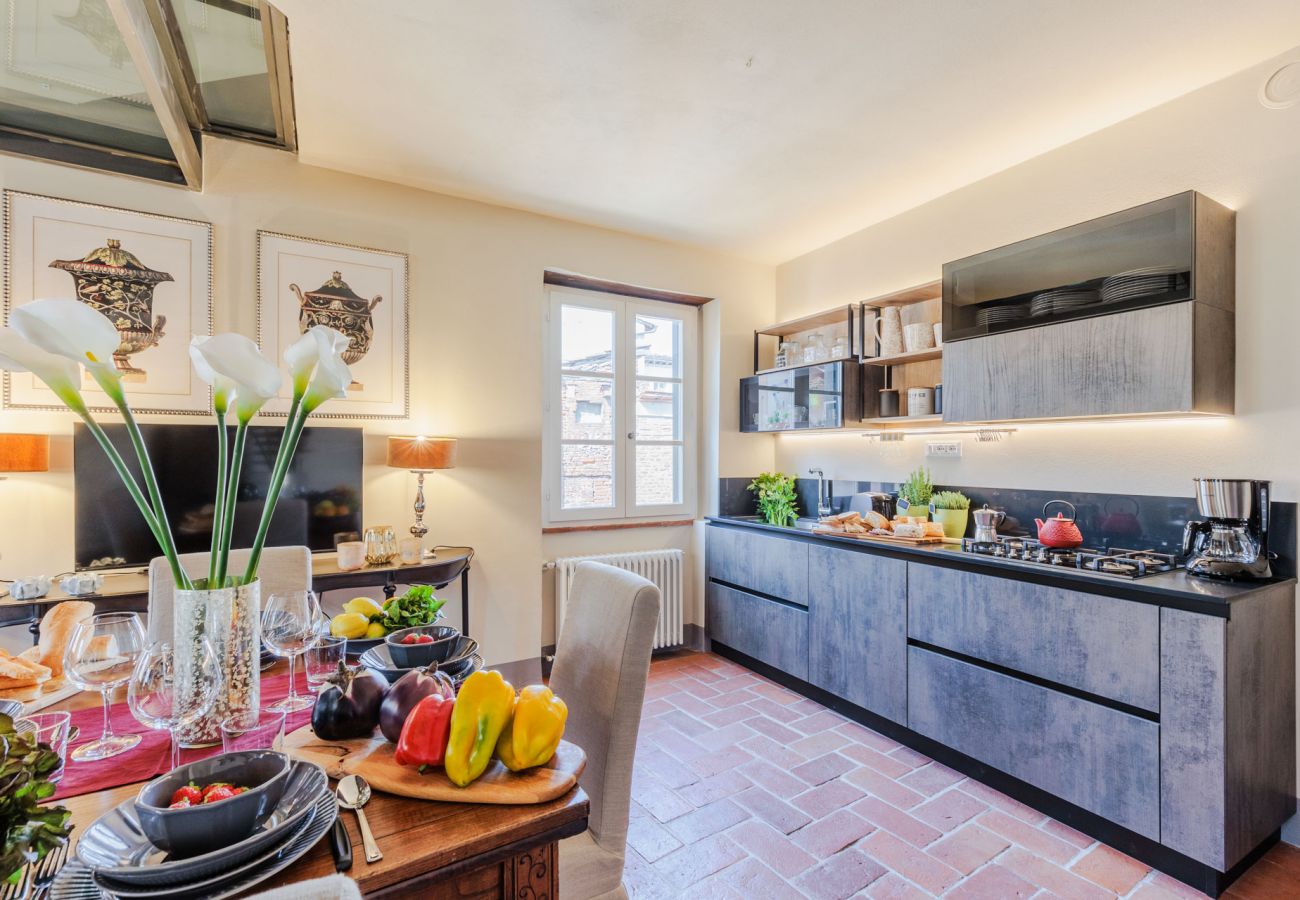 Apartment in Lucca - Casa Lucky, Romantic Modern 3 bedrooms Penthouse inside the Walls of Lucca Apartment in Lucca - Casa Lucky, Romantic Modern 3 bedrooms Penthouse inside the Walls of Lucca