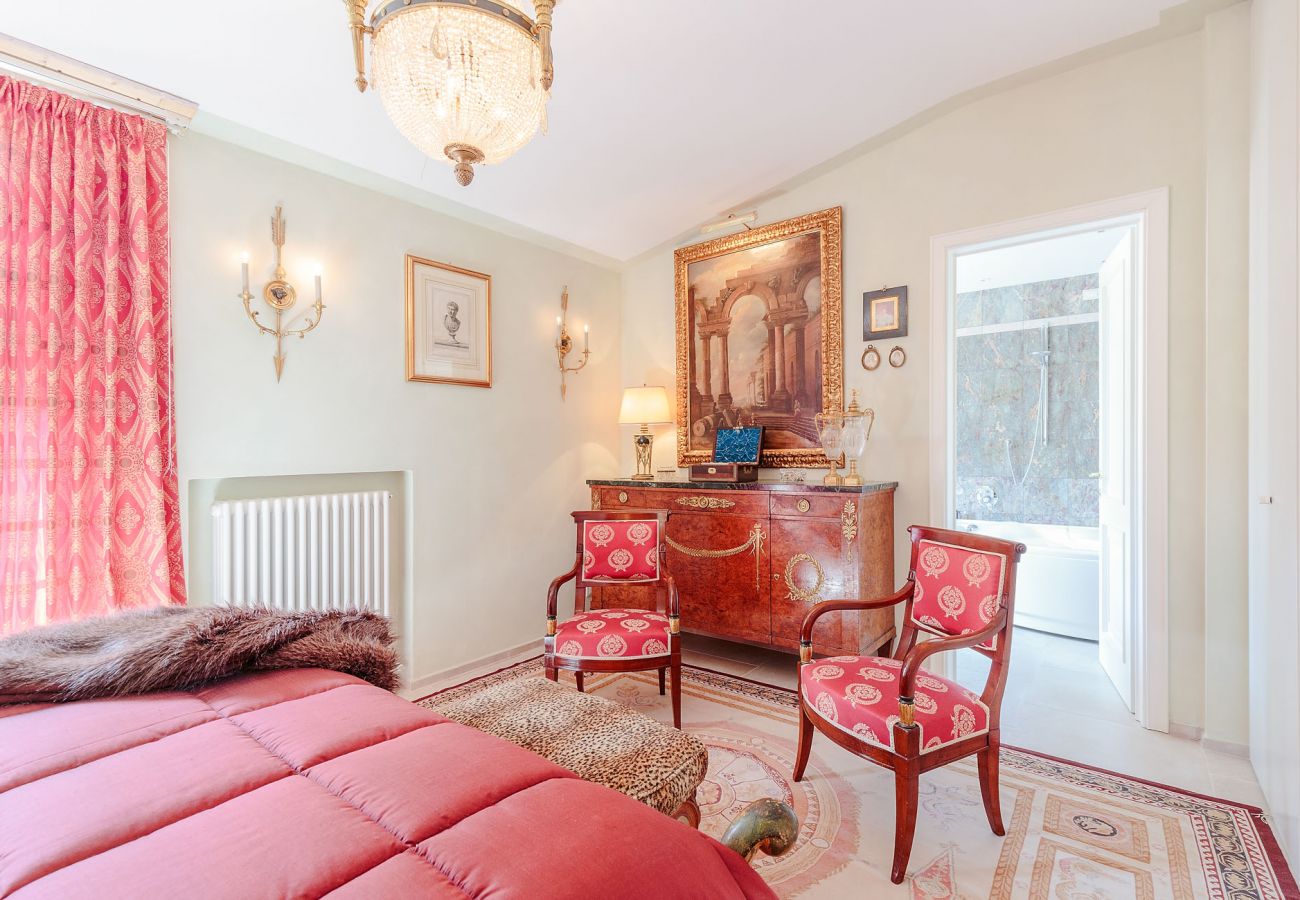 Apartment in Lucca - Casa Dieter, a superb 2 bedrooms Apartment with Grand Terrace and private parking in Central Lucca Apartment in Lucca - Casa Dieter, a superb 2 bedrooms Apartment with Grand Terrace and private parking in Central Lucca